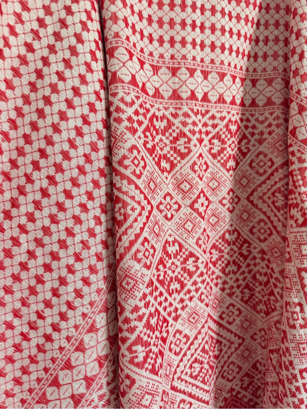 Madewell Red Boho Tassel Scarf Wrap Geometric Print Lightweight - Picture 2 of 9